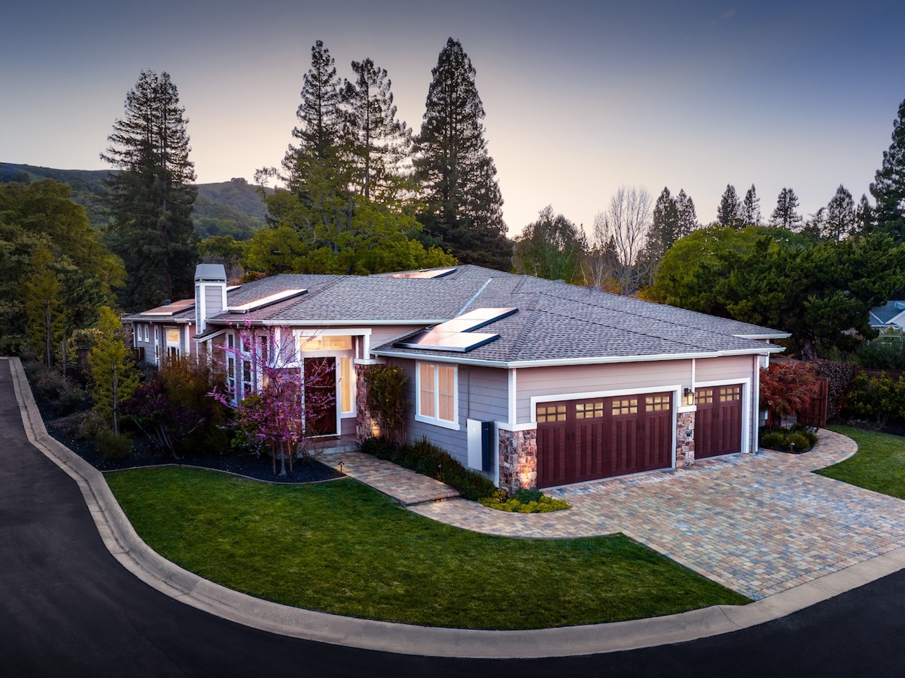 House with Tesla Powerwall 3 battery 